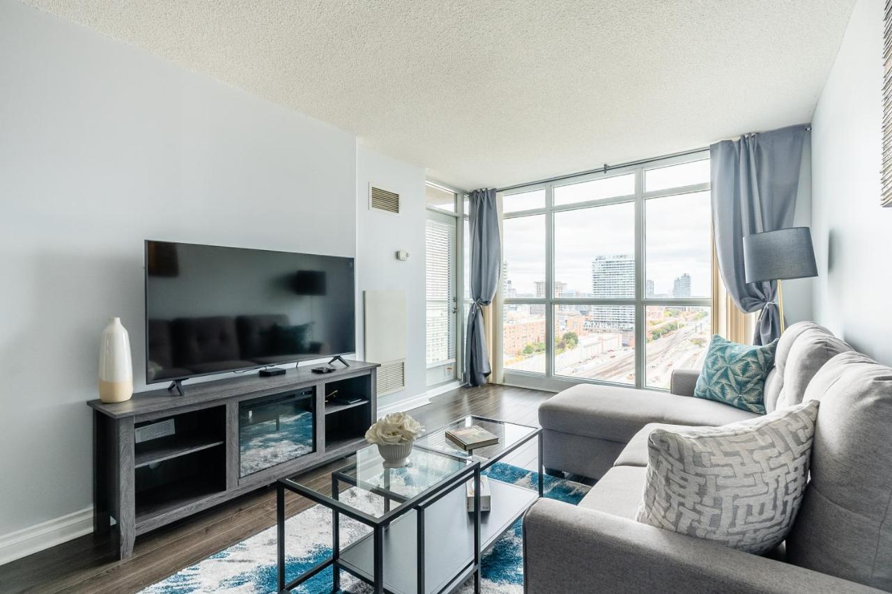 Globalstay Yonge St Condos Toronto Bagian luar foto