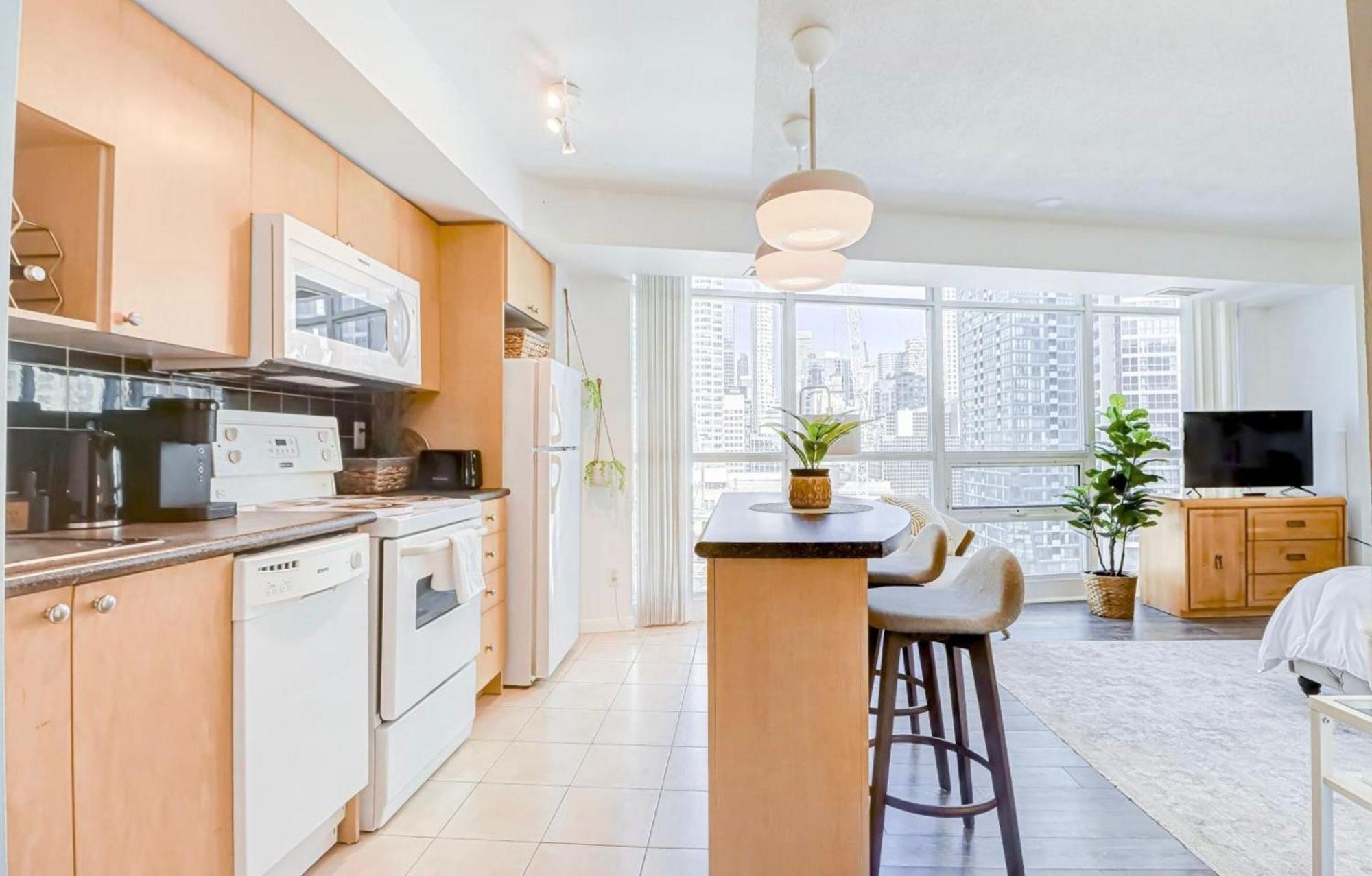 Globalstay Yonge St Condos Toronto Bagian luar foto