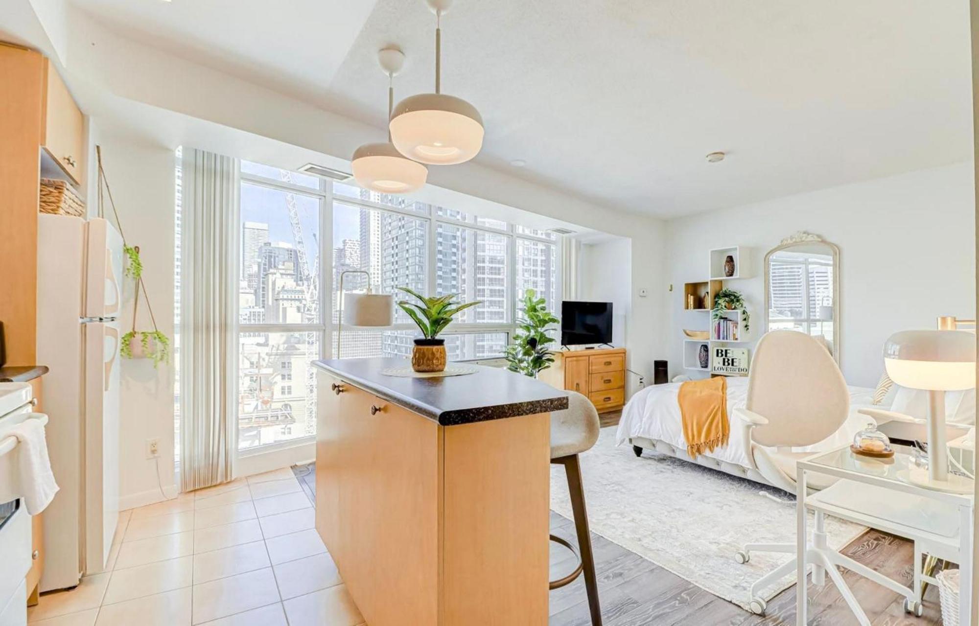 Globalstay Yonge St Condos Toronto Bagian luar foto