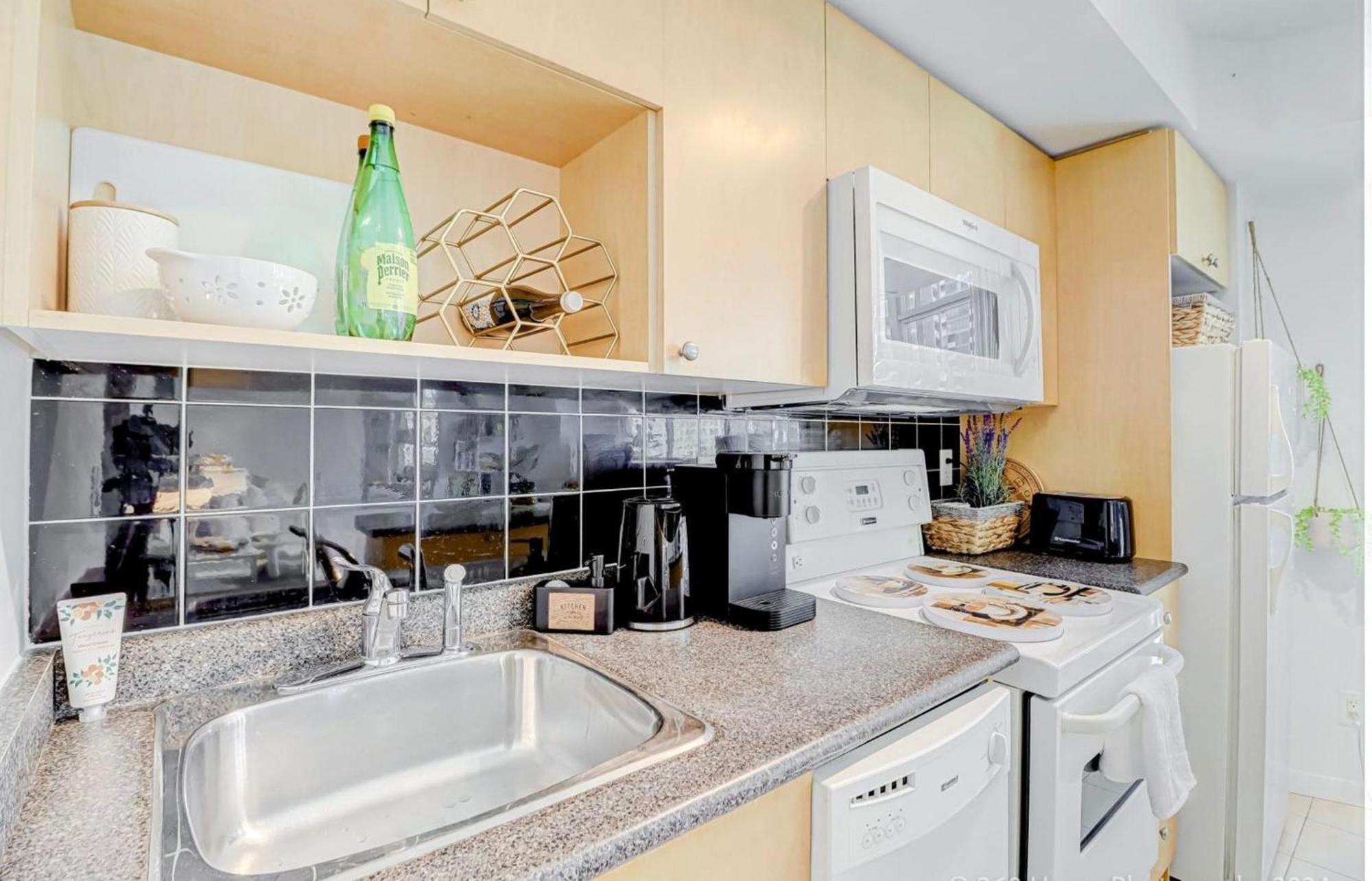 Globalstay Yonge St Condos Toronto Bagian luar foto