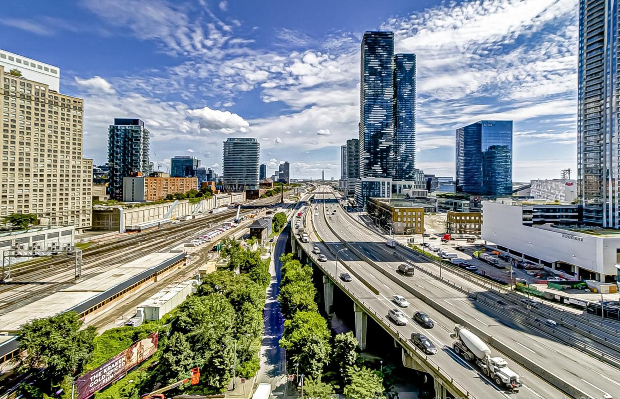 Globalstay Yonge St Condos Toronto Bagian luar foto