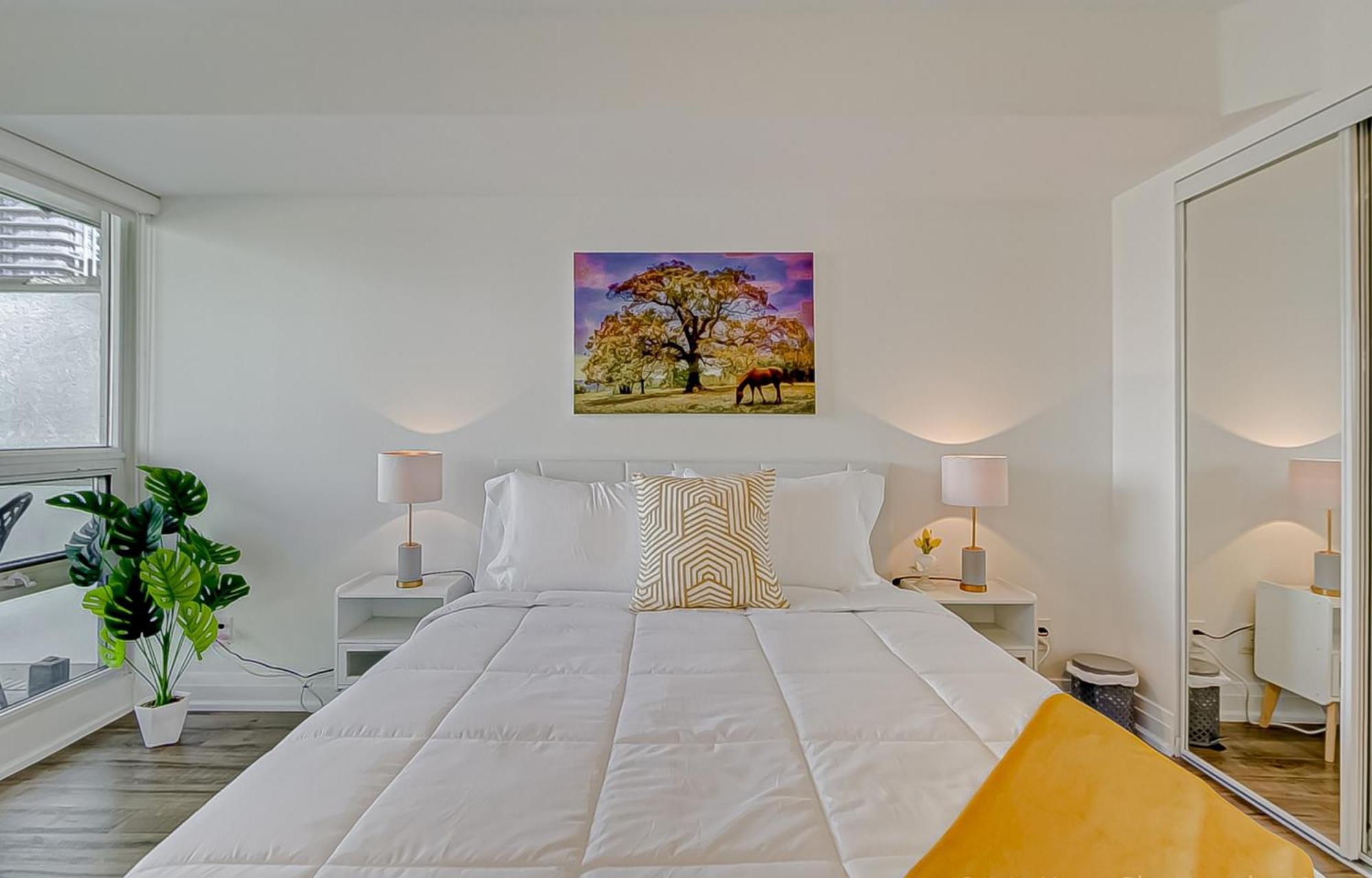 Globalstay Yonge St Condos Toronto Bagian luar foto