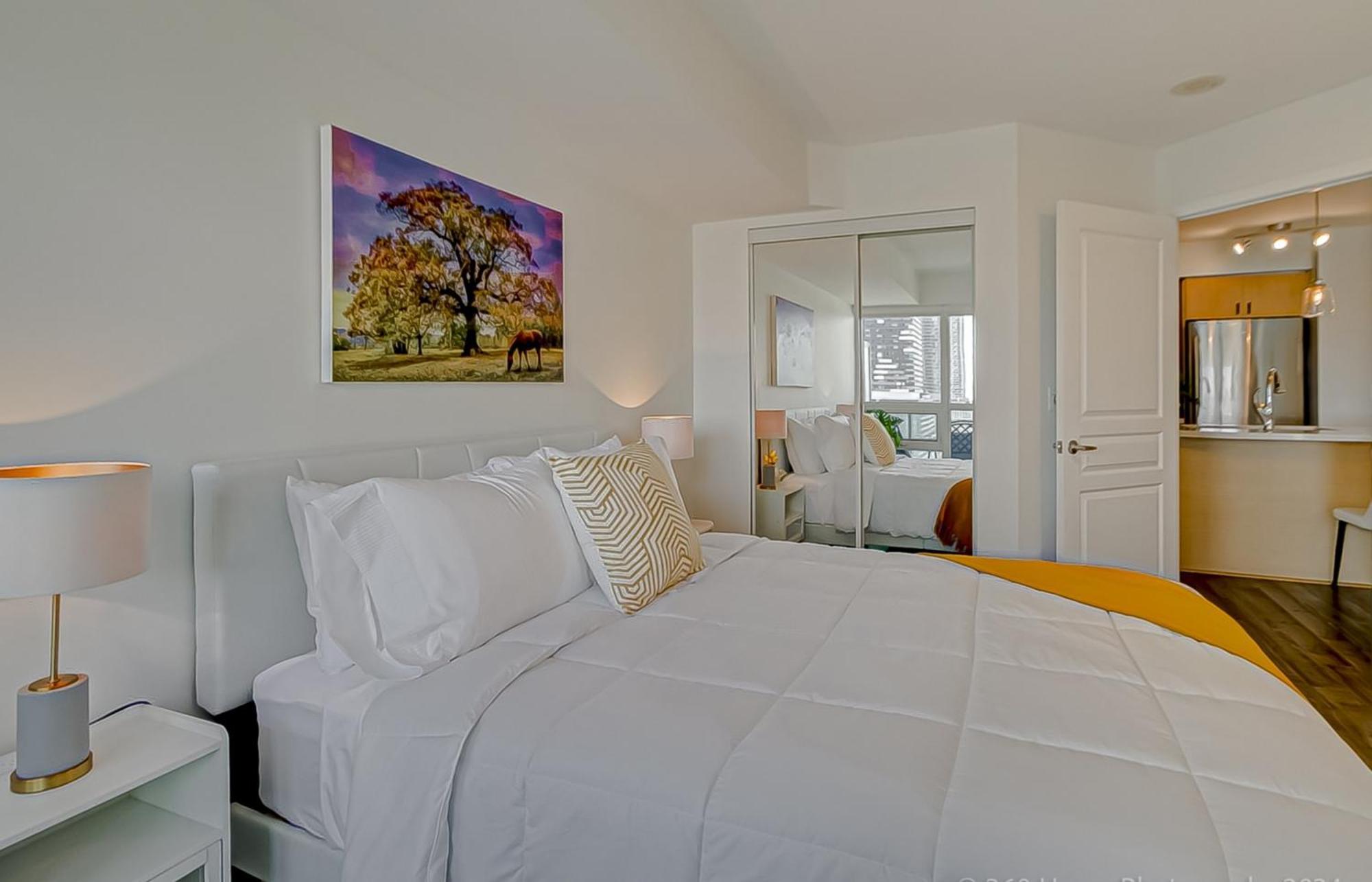 Globalstay Yonge St Condos Toronto Bagian luar foto