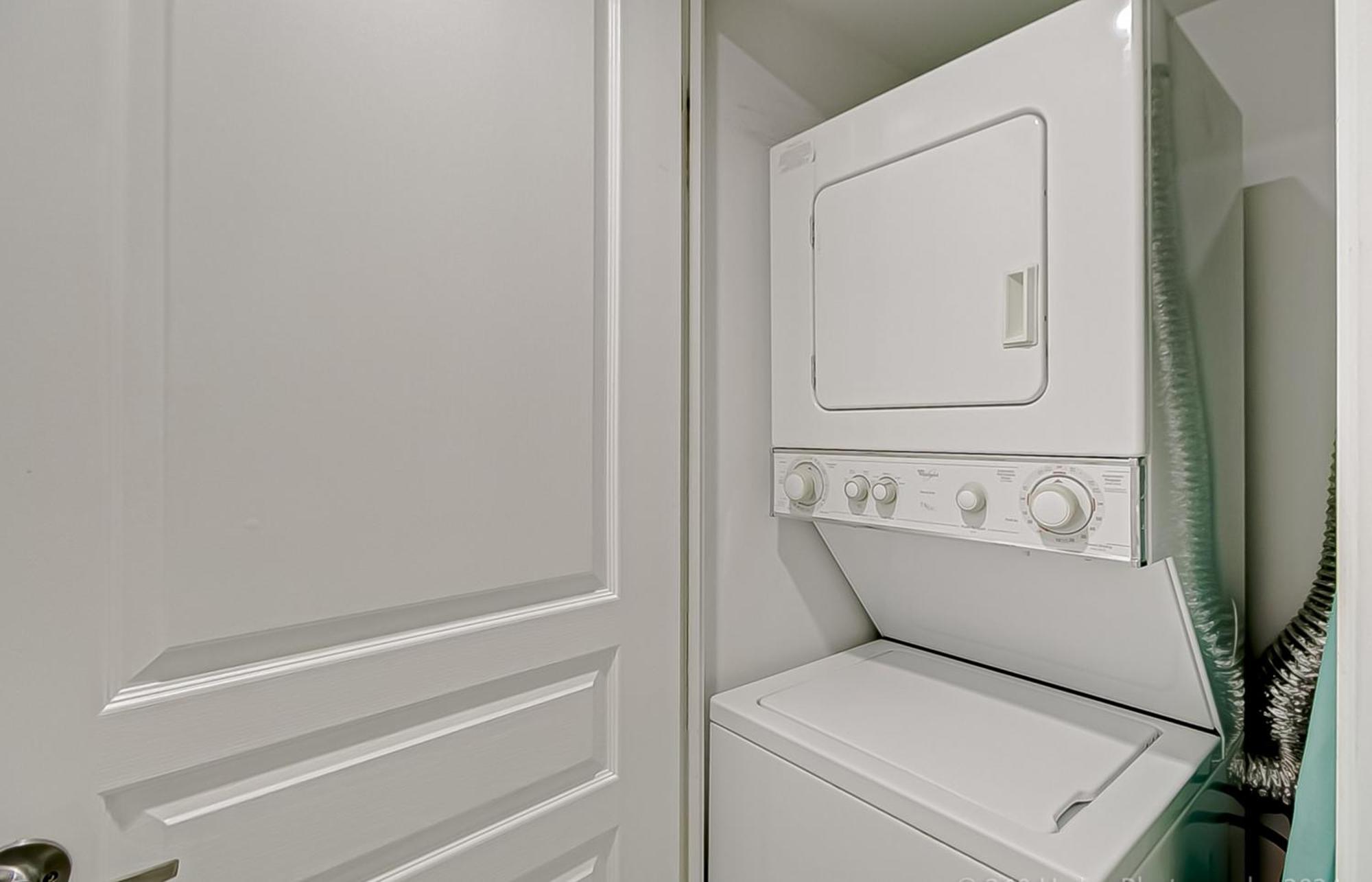 Globalstay Yonge St Condos Toronto Bagian luar foto