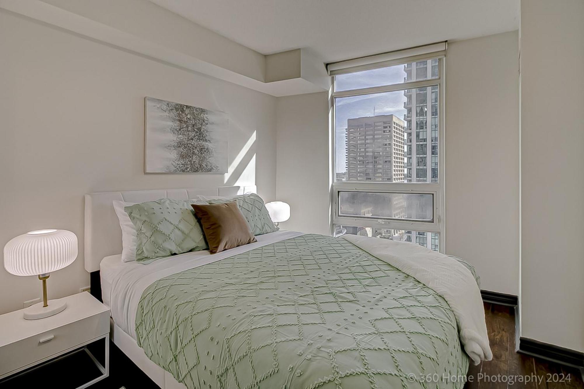 Globalstay Yonge St Condos Toronto Bagian luar foto