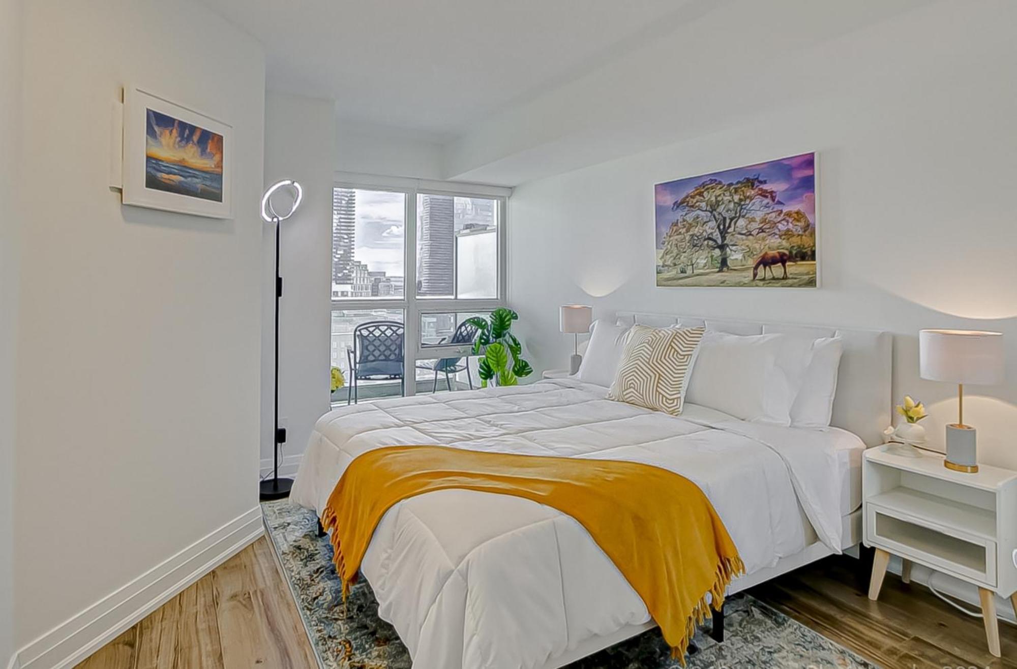 Globalstay Yonge St Condos Toronto Bagian luar foto
