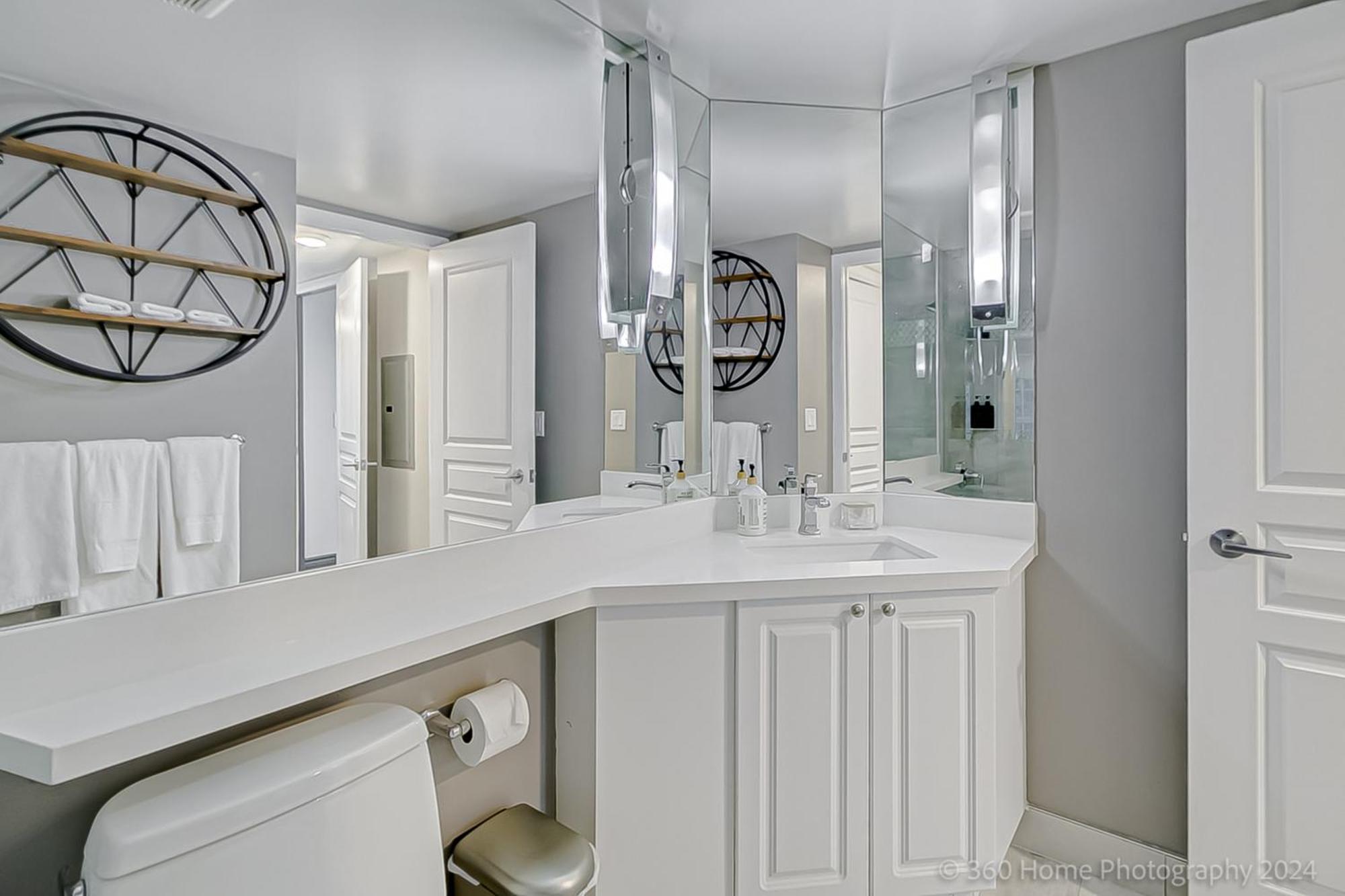 Globalstay Yonge St Condos Toronto Bagian luar foto