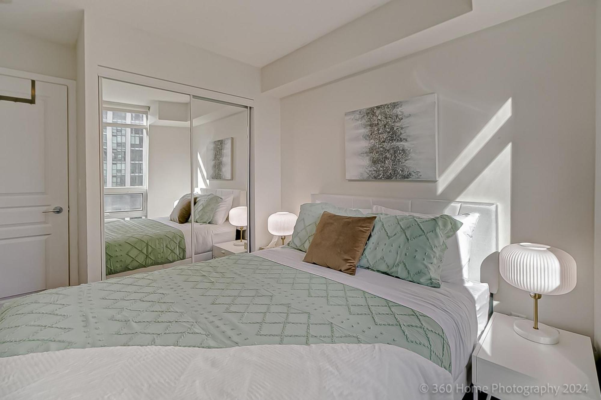 Globalstay Yonge St Condos Toronto Bagian luar foto